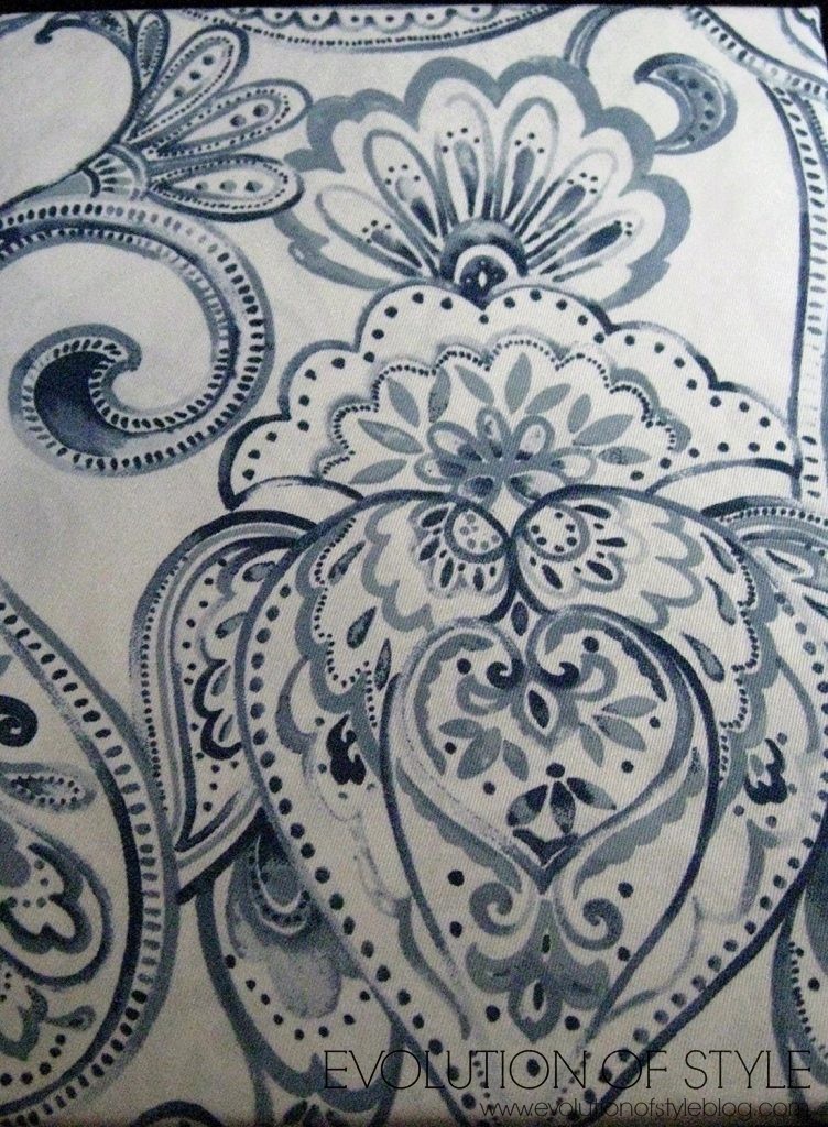 Tahari Tablecloth2