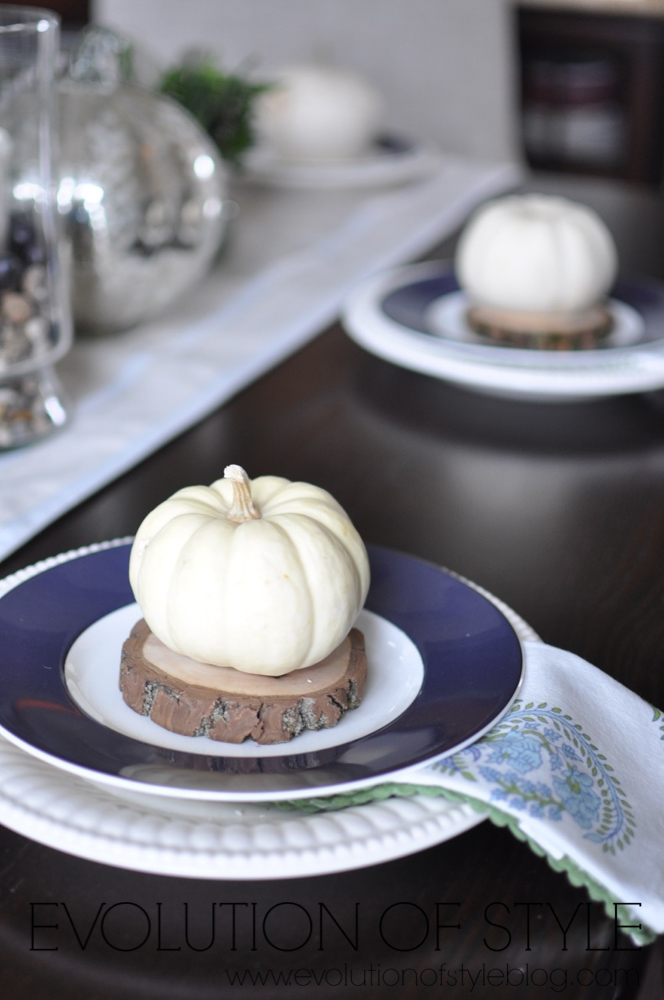 Navy Dining Tablescape